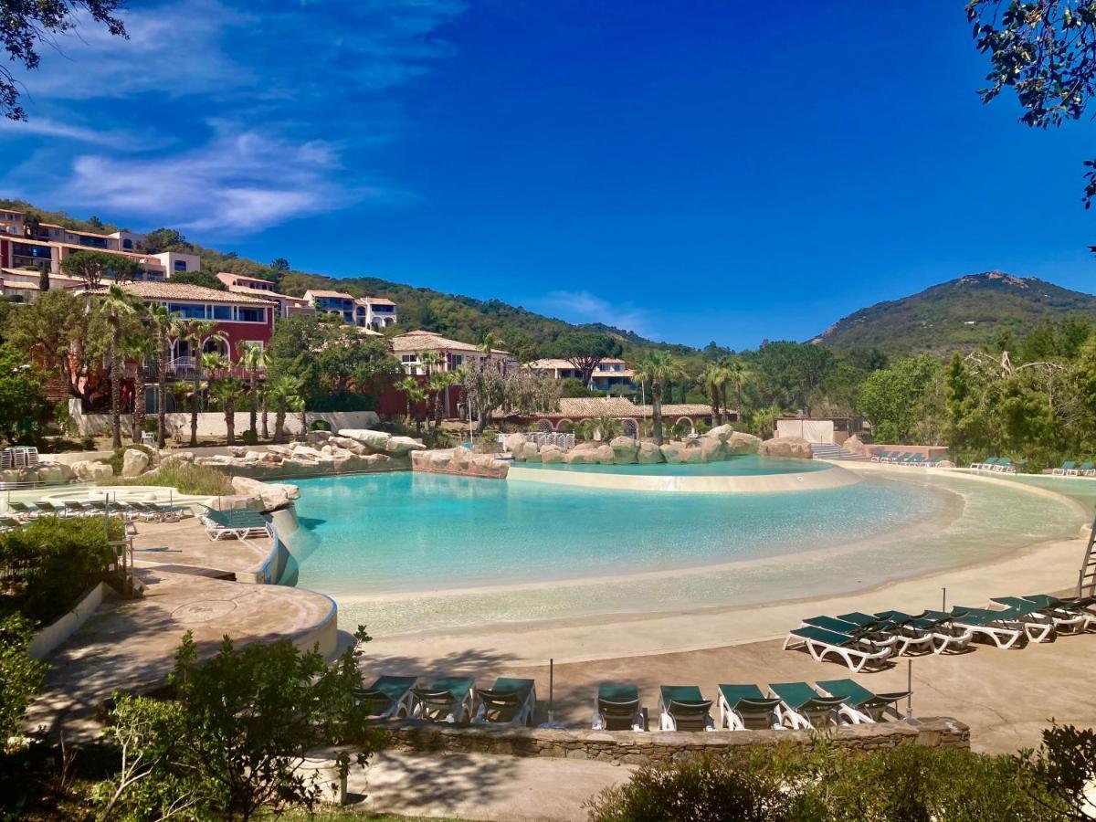 Les Restanques Bruyeres 2103 Proche Piscine Apartment Grimaud Bagian luar foto